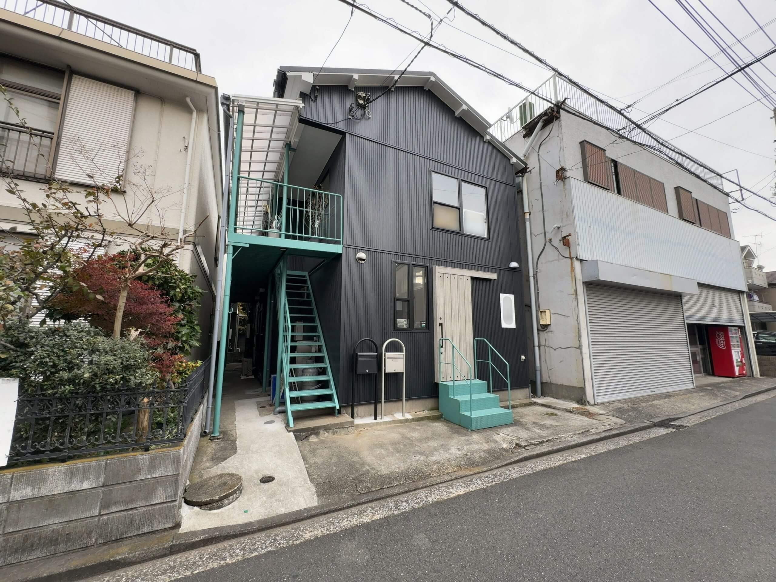 神奈川県横浜市鶴見区仲通一丁目の空き店舗